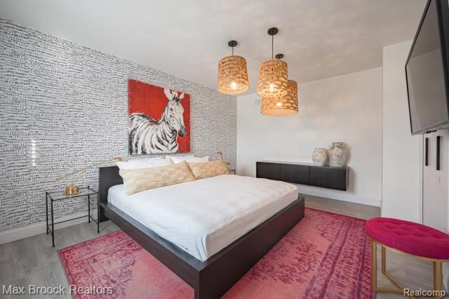 81 Stratford Lane, Rochester Hills, MI 48309