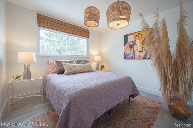 81 Stratford Lane, Rochester Hills, MI 48309