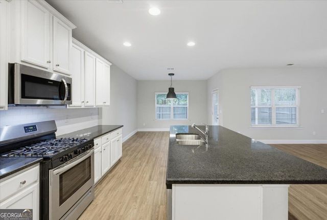 65 Castlemoor Loop, Adairsville, GA 30103