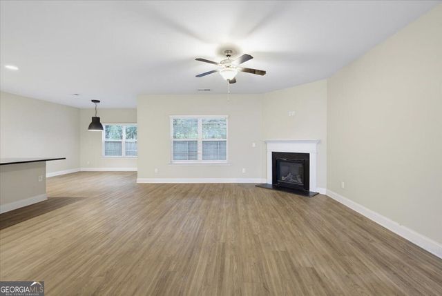 65 Castlemoor Loop, Adairsville, GA 30103