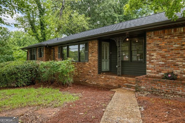 1124 Ponderosa Park Drive, Forest Park, GA 30297