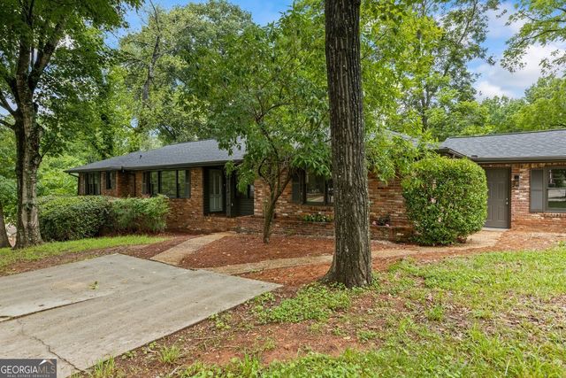 1124 Ponderosa Park Drive, Forest Park, GA 30297