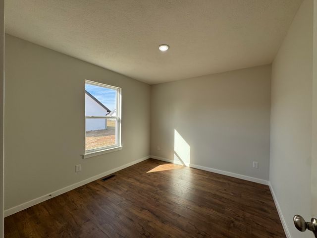 355 Division Street, Sparta, MO 65753