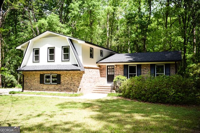 50 Frasier Drive, Brooks, GA 30205