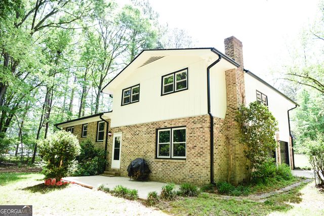 50 Frasier Drive, Brooks, GA 30205