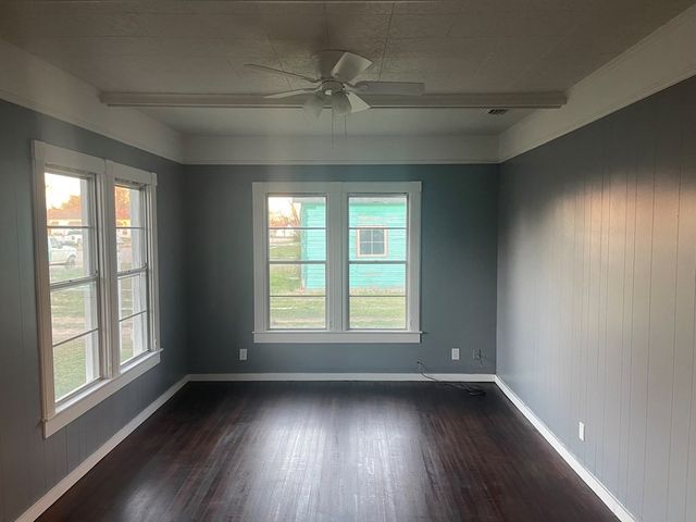 707 N 9th Street, Ballinger, TX 76821