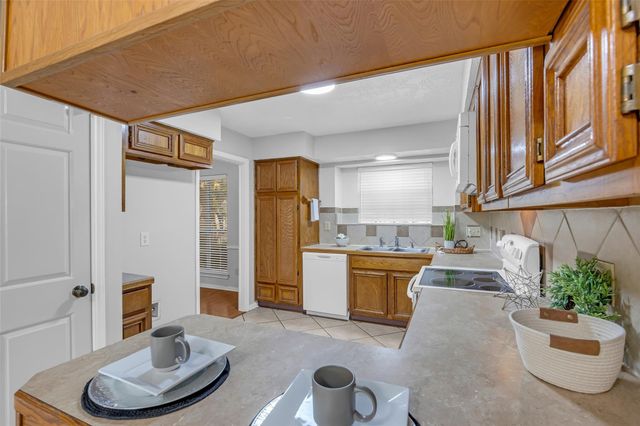 15510 Tadworth Court, Houston, TX 77062