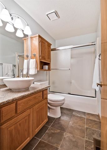 1 May Lane, Bella Vista, AR 72715