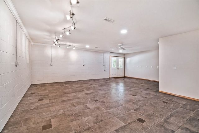 1 May Lane, Bella Vista, AR 72715