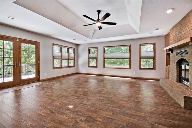 1 May Lane, Bella Vista, AR 72715