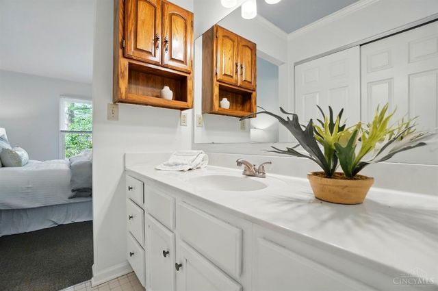 5463 Hanover Circle, Cincinnati, OH 45230