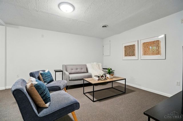 5463 Hanover Circle, Cincinnati, OH 45230