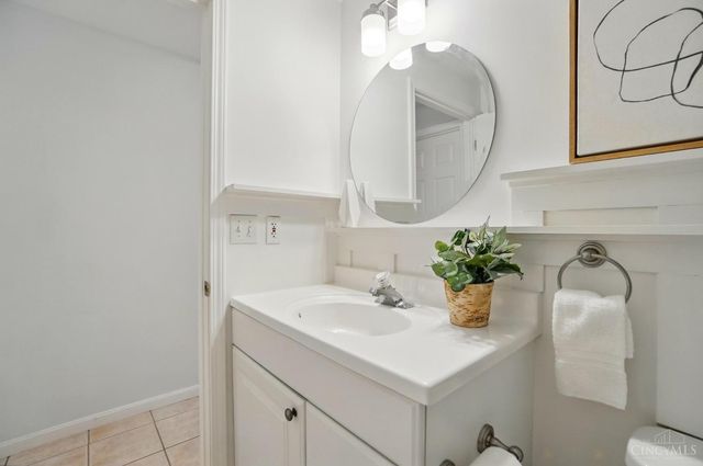 5463 Hanover Circle, Cincinnati, OH 45230