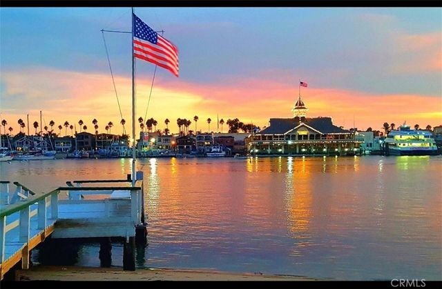 498 Park Ave, Newport Beach, CA 92662