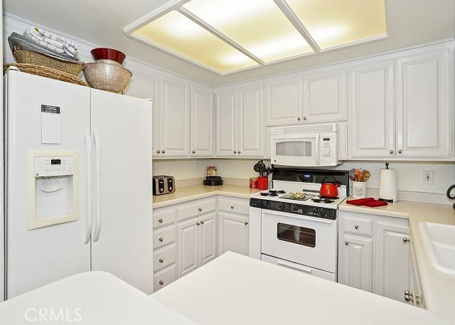 498 Park Ave, Newport Beach, CA 92662