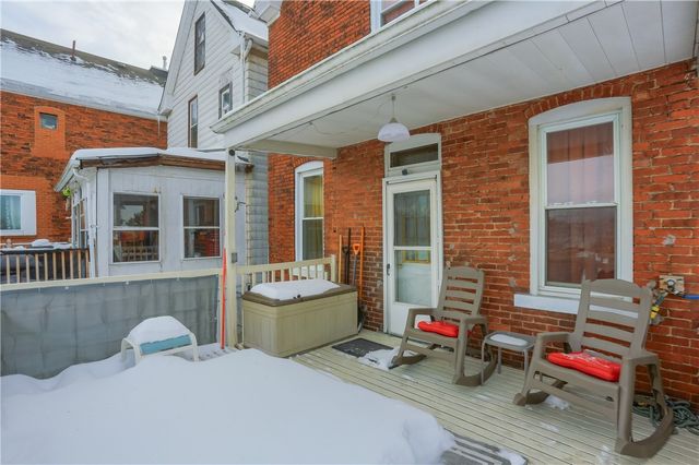 19 S 6th St, Duquesne, PA 15110