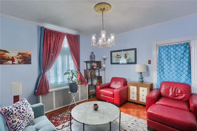 19 S 6th St, Duquesne, PA 15110