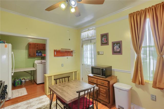 19 S 6th St, Duquesne, PA 15110