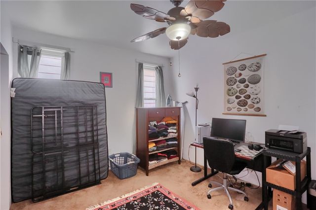 19 S 6th St, Duquesne, PA 15110