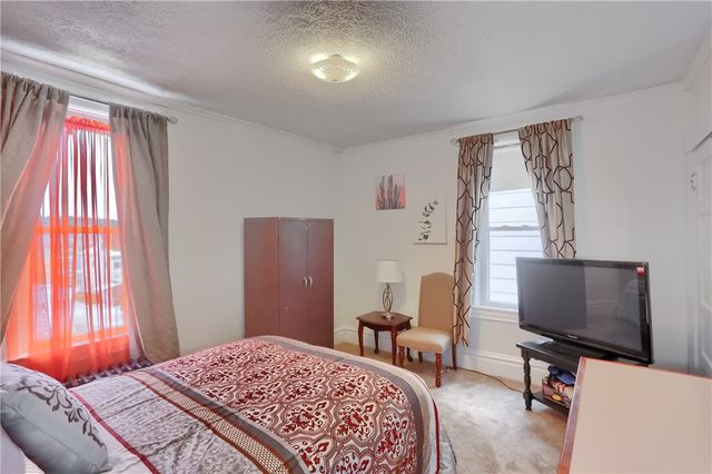 19 S 6th St, Duquesne, PA 15110