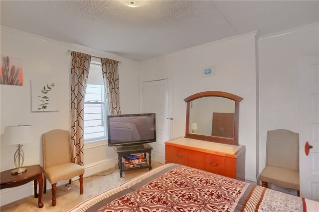 19 S 6th St, Duquesne, PA 15110