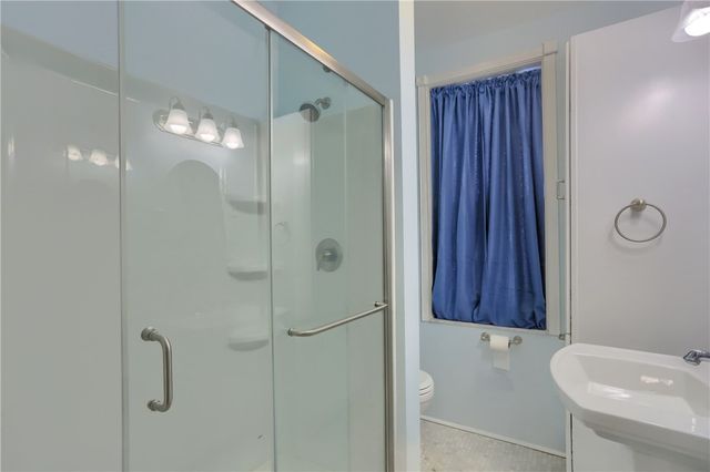 19 S 6th St, Duquesne, PA 15110