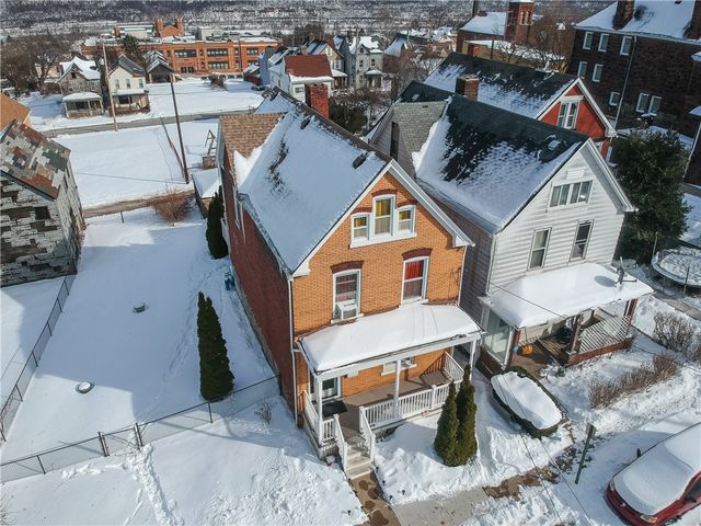 19 S 6th St, Duquesne, PA 15110