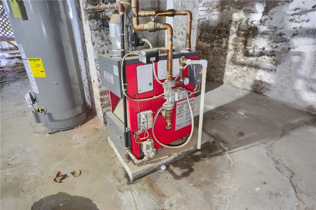 19 S 6th St, Duquesne, PA 15110