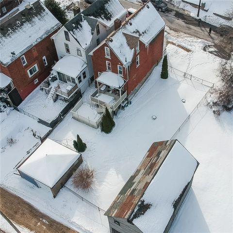 19 S 6th St, Duquesne, PA 15110