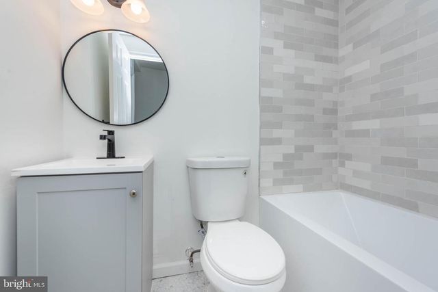 554 GOLD ST, Baltimore, MD 21217