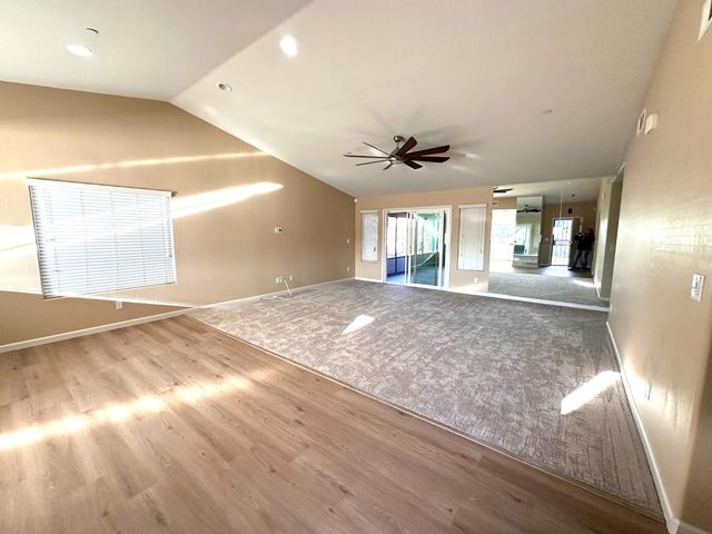 2582 N Antioch, Fresno, CA 93722