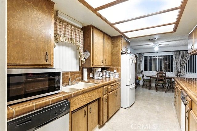 2924 Raccoon Drive, Mountain Mesa, CA 93240