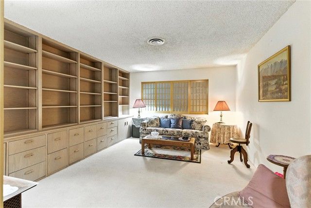 2924 Raccoon Drive, Mountain Mesa, CA 93240