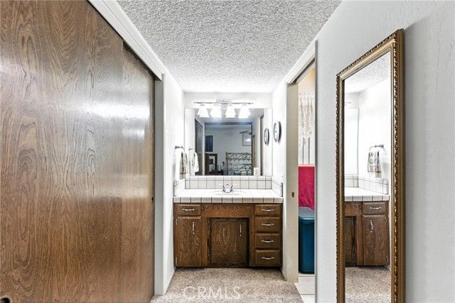 2924 Raccoon Drive, Mountain Mesa, CA 93240