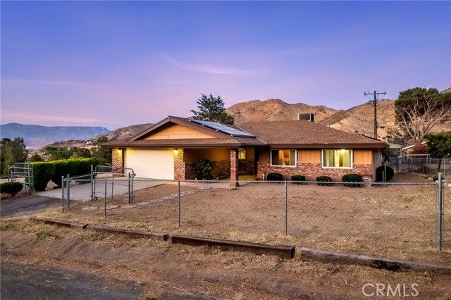 2924 Raccoon Drive, Mountain Mesa, CA 93240
