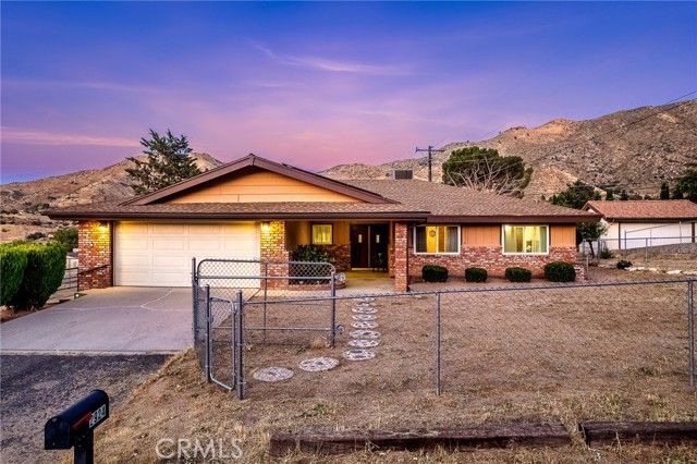 2924 Raccoon Drive, Mountain Mesa, CA 93240