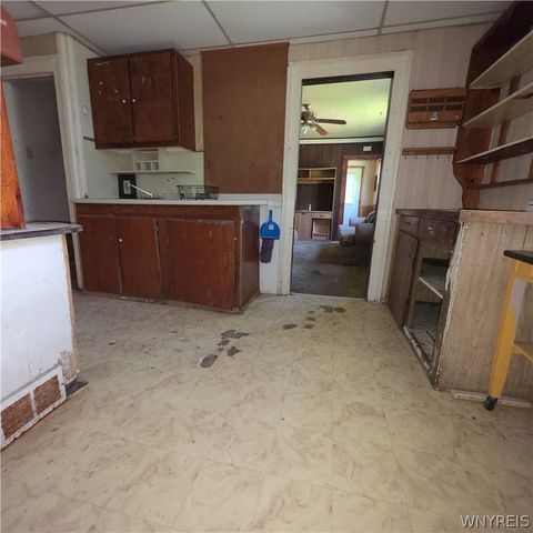 13 3rd Avenue, North Tonawanda, NY 14120