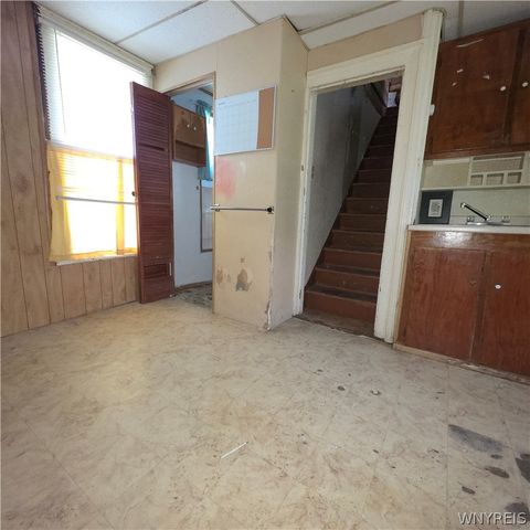 13 3rd Avenue, North Tonawanda, NY 14120
