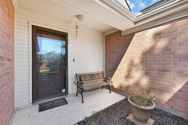 1106 Saint John Drive, Pearland, TX 77584