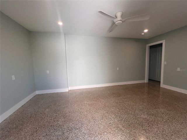 40 82ND AVENUE Unit 2, St Petersburg, FL 33706