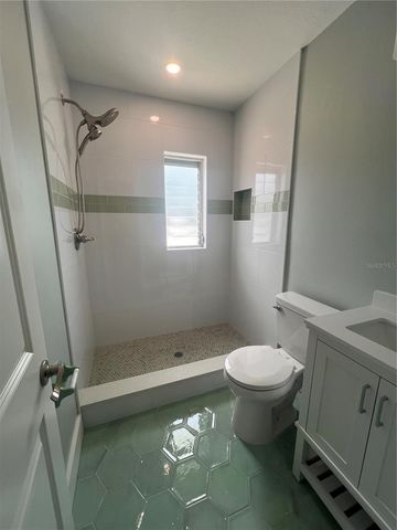 40 82ND AVENUE Unit 2, St Petersburg, FL 33706
