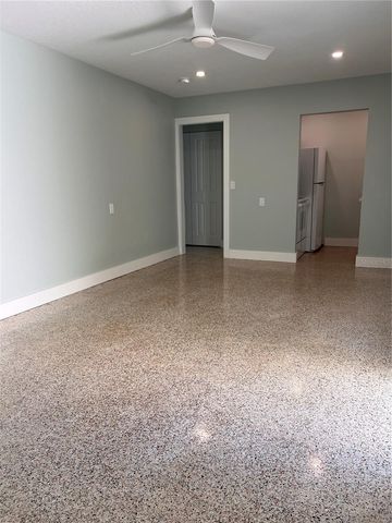 40 82ND AVENUE Unit 2, St Petersburg, FL 33706