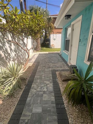 40 82ND AVENUE Unit 2, St Petersburg, FL 33706