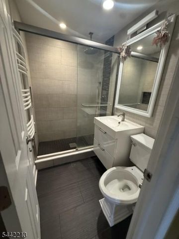 211 Bradford Ave, Linden City, NJ 07036