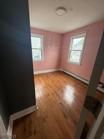 211 Bradford Ave, Linden City, NJ 07036