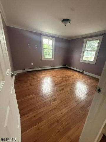 211 Bradford Ave, Linden City, NJ 07036
