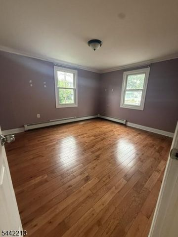 211 Bradford Ave, Linden City, NJ 07036