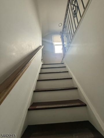 211 Bradford Ave, Linden City, NJ 07036