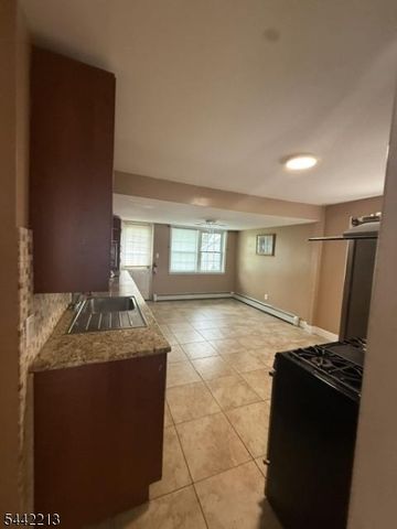 211 Bradford Ave, Linden City, NJ 07036