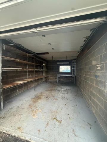 211 Bradford Ave, Linden City, NJ 07036